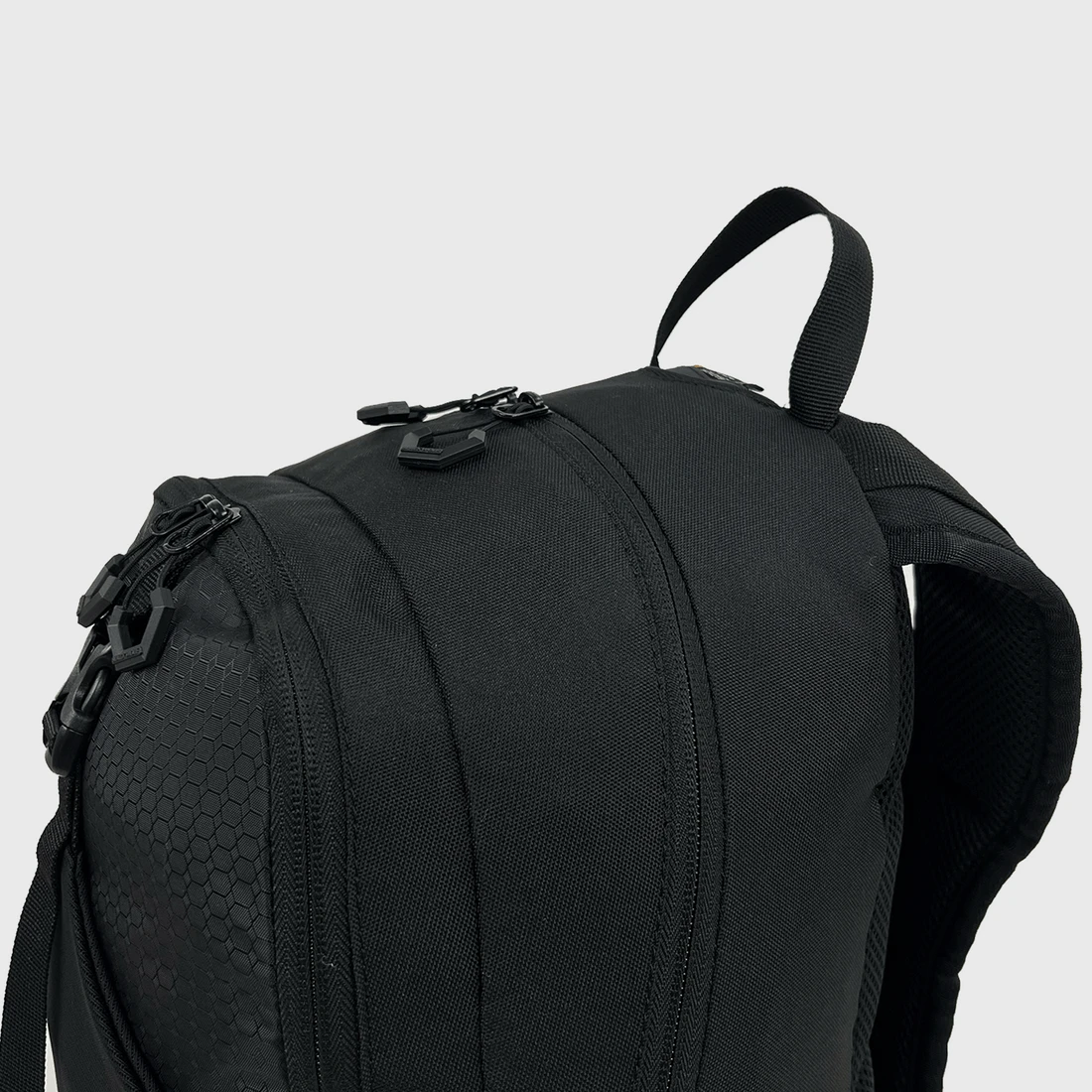 Black Wolf - Arrow II 20L Backpack - Jet Black - Image 5